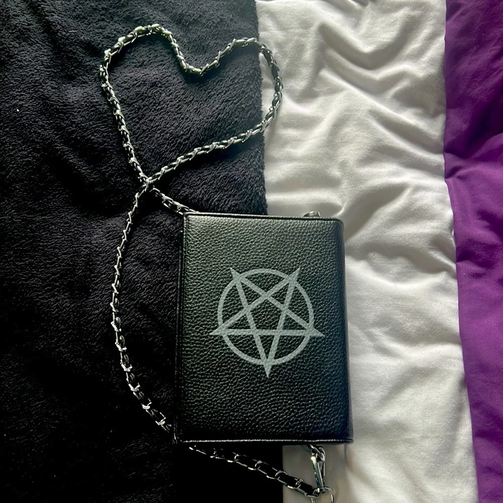 Witches spell book 📚 purse